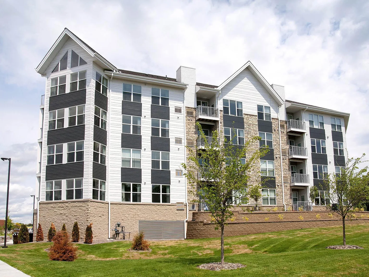 River North Senior Apartments — Photo 2