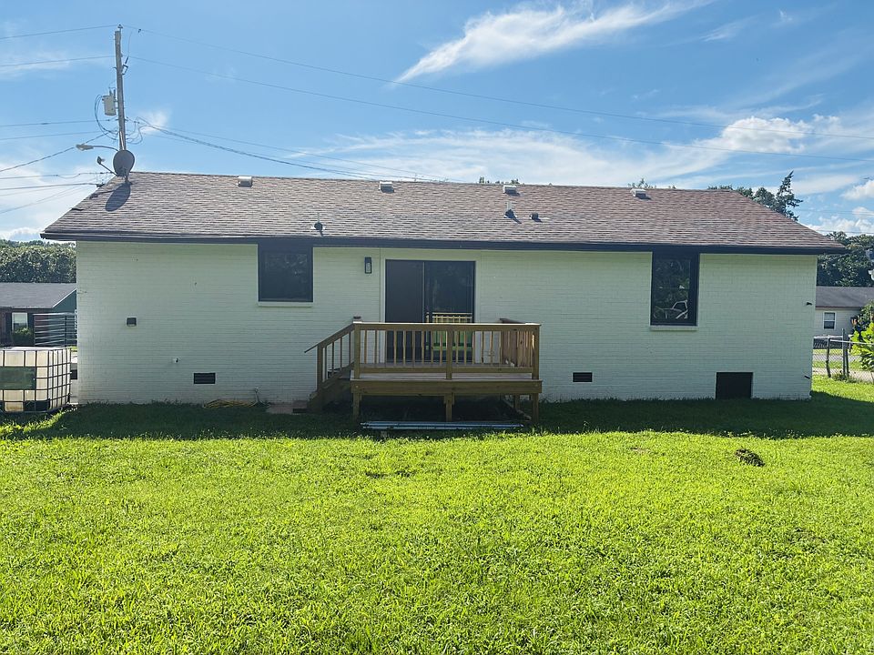 2nd image of 3556 Albee Dr