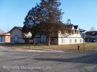 960 5th St APT E, Michigan Center, MI 49254