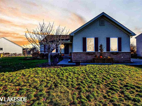 2nd image of 35734 Walden Ct