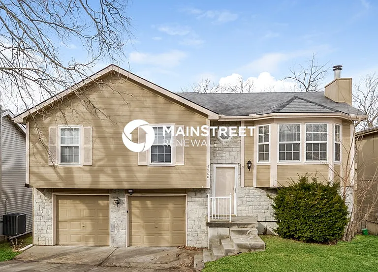 4900 N Fremont Ave — Photo 1
