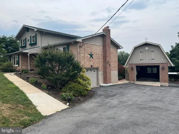 40 Mount Rock Rd, Newville, PA 17241