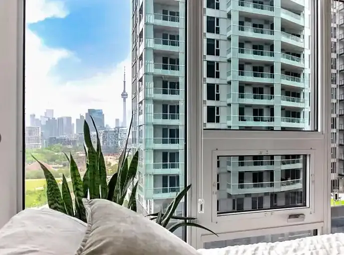 19 Western Battery Rd #1020 — Photo 10