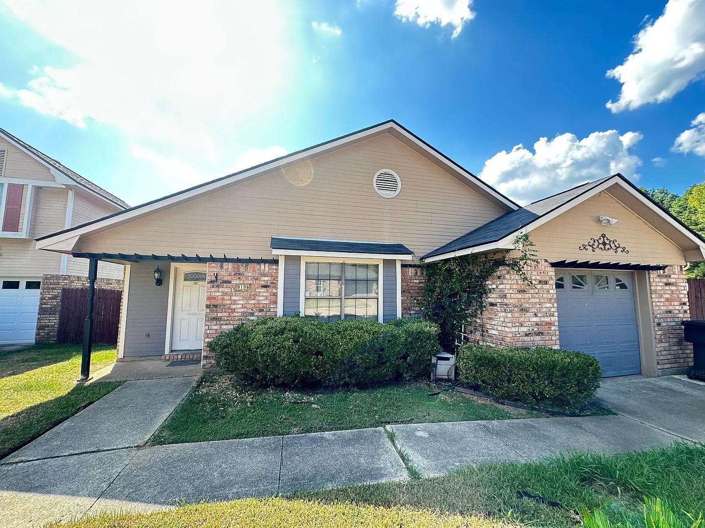 Southern Hills-Big Corner Lot-Nice Brick Home — Photo 1
