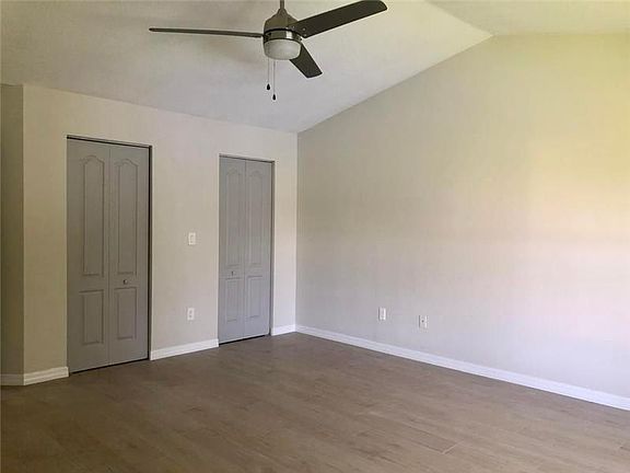 4th image of 1704 Seminole Palms Dr