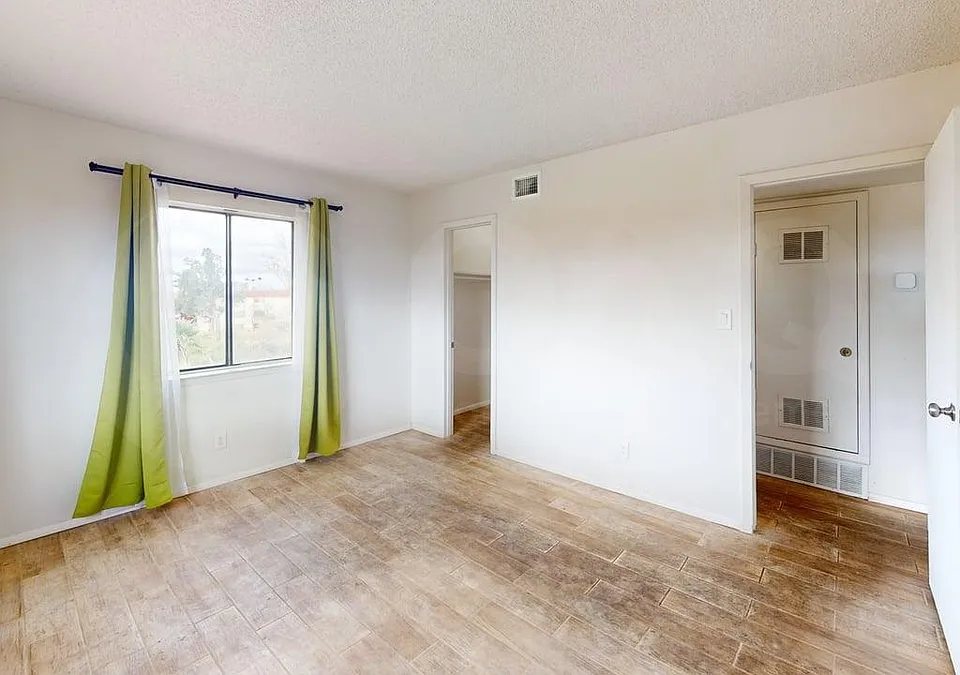 6341 N Barcelona Ct #809