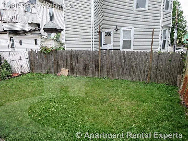 95 Flint St — Photo 12