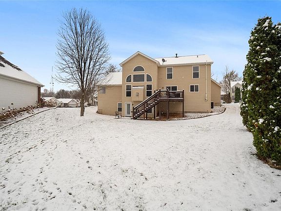 5th image of 813 Honeywood Dr