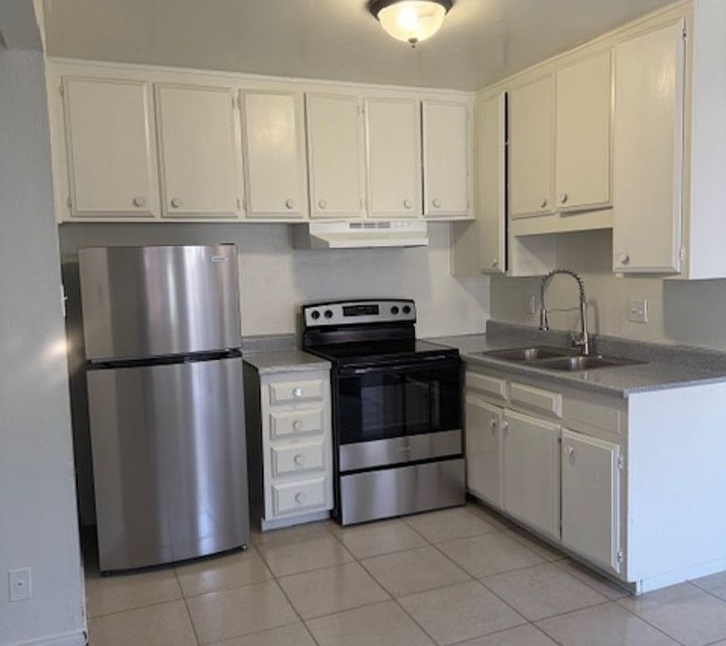 1st image of 2504 Tulip Ln Unit 2A