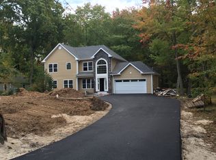 23 Diverty Rd, Pennington, NJ 08534