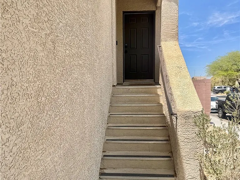 6774 Antique Oak Ct — Photo 3