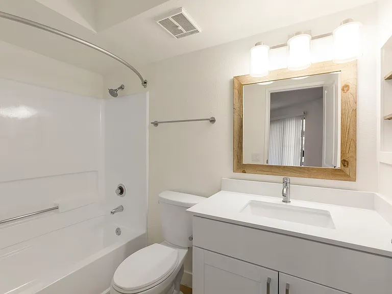 Meadow Glen — Photo 15