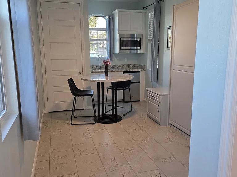 1277 Ossa St — Photo 7