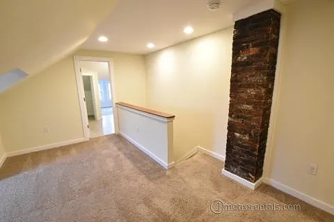 172 N Washington St — Photo 20