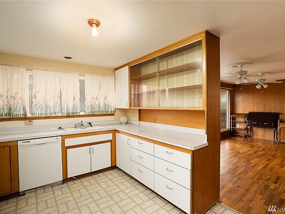 5th image of 387 NE Oleary St