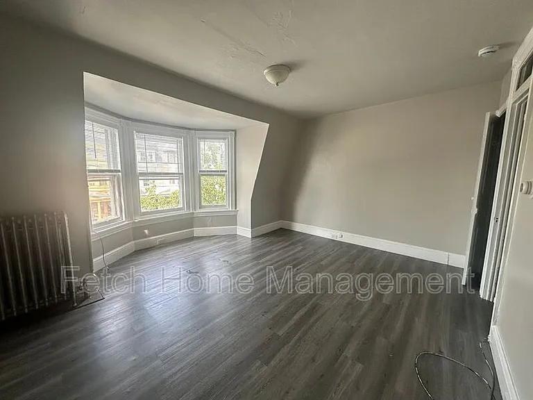 100 Windsor St #3 — Photo 18