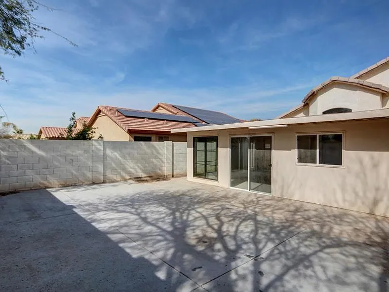 12715 W Cambridge Ave — Photo 24