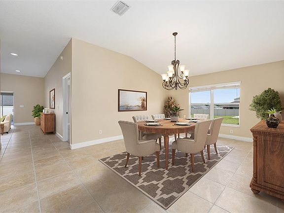 4th image of 915 SE 69TH AVENUE