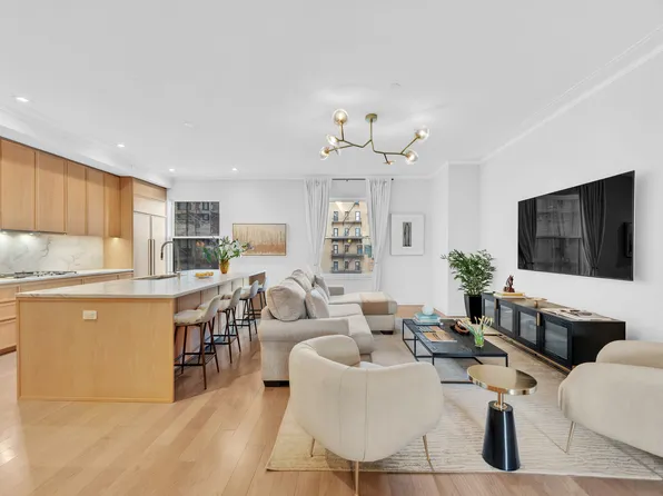 350 West 71st Street PHA image 3 of 23