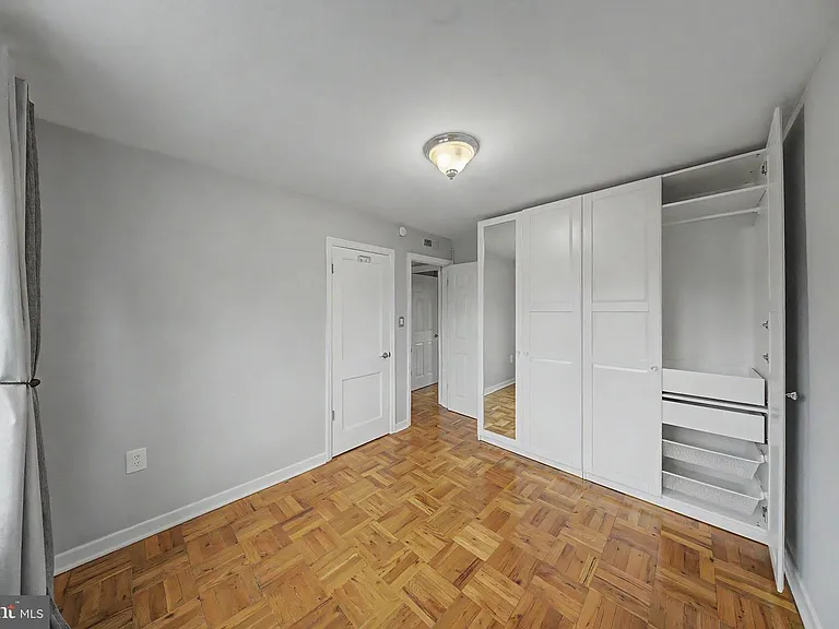 6607 Potomac Ave #C2 — Photo 13