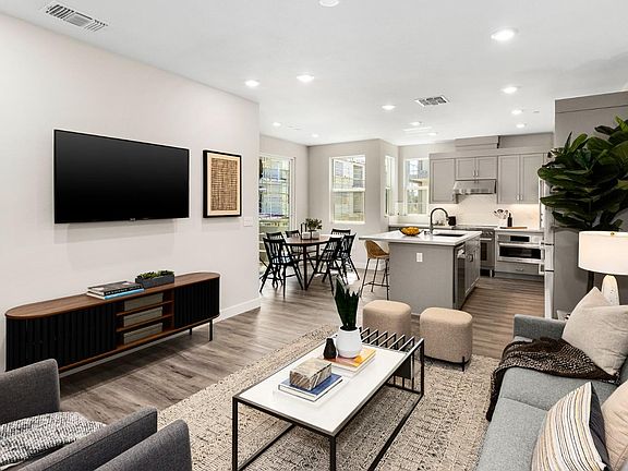 3rd image of 1304 Barbet Cir #2