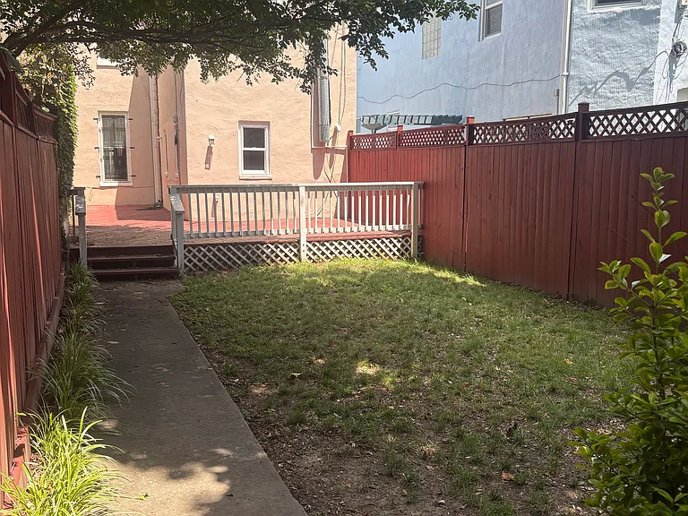 1424 S St NW — Photo 23