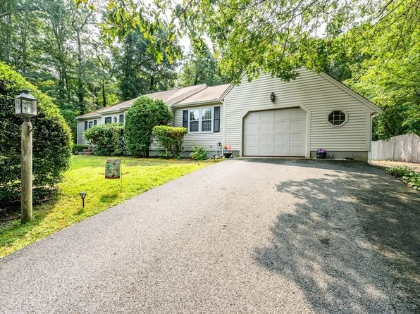 15 Prince Way, South Dennis, MA 02660