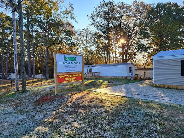 1459 Delmar Dr — Photo 7