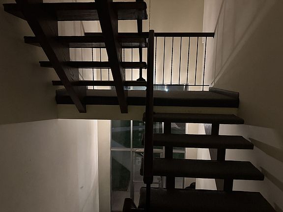 4th image of 4905 W 109th St APT 202