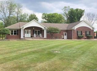 2005 Stony Point Rd, Grand Island, NY 14072