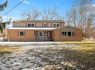 15615 Martinsville Rd, Van Buren Township, MI 48111