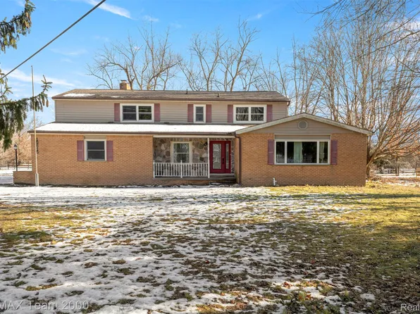 15615 Martinsville Rd, Van Buren Township, MI 48111