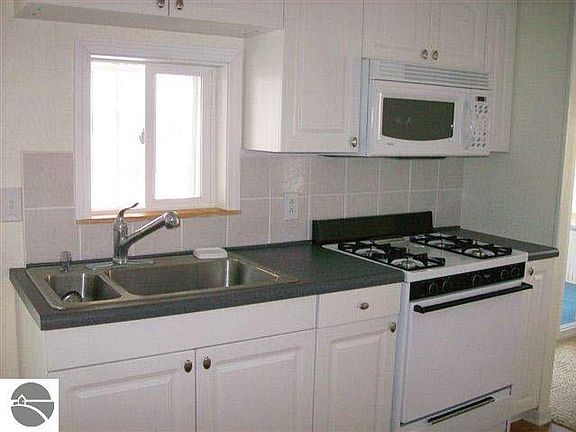 4th image of 3168 N Ogemaw Trl