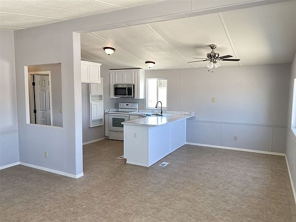3rd image of 9459 E Saddle Dr