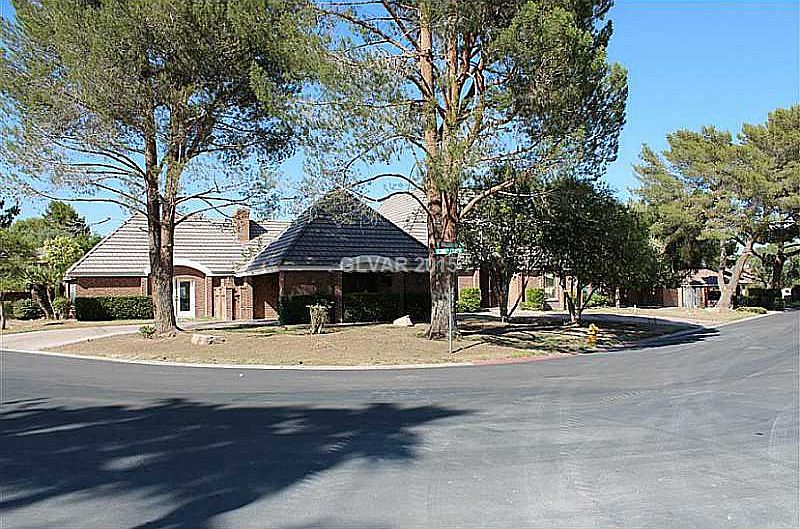 1st image of 205 Starlite Dr