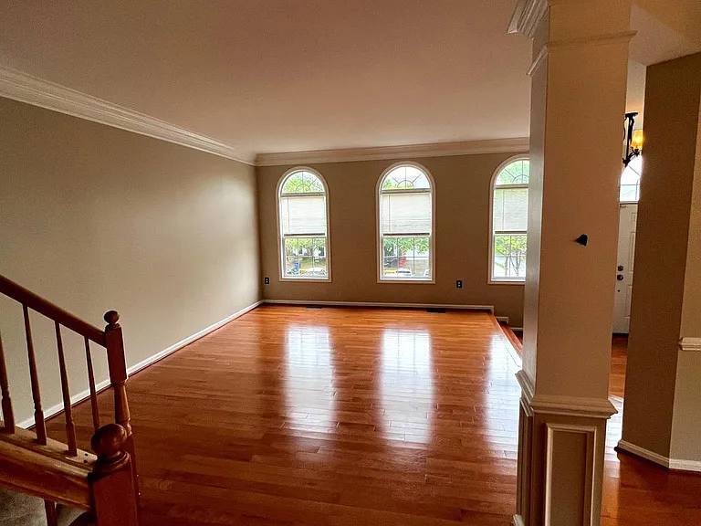 47370 Victoria Falls Sq — Photo 4