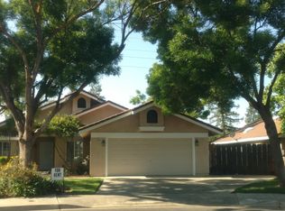2572 Escalon Ave, Clovis, CA 93611