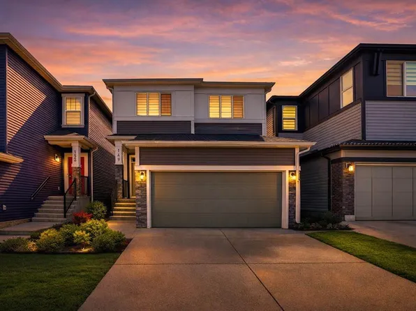 149 Belmont Vlg SW, Calgary, AB T2X 4W7