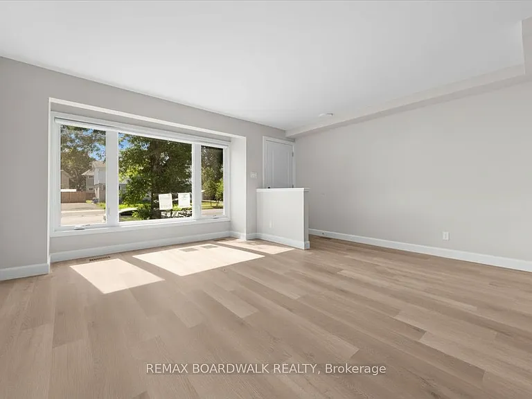 999 Meadowlands Dr — Photo 6