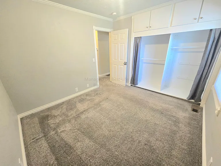 114 SE 218th Ave — Photo 34