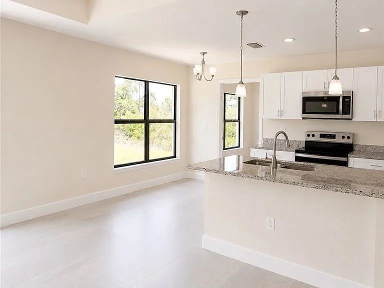 2601 48th St W — Photo 3