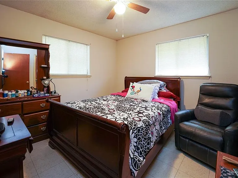 2803 Minnie Ave — Photo 21