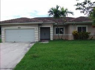 13266 SW 200th Ter, Miami, FL 33177