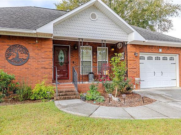 4th image of 1 Fir St NE