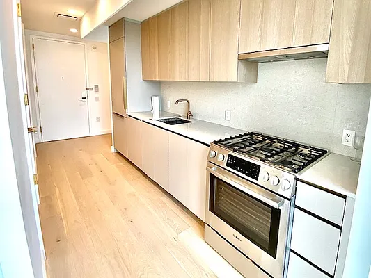 Rented by Modern Spaces | media 34