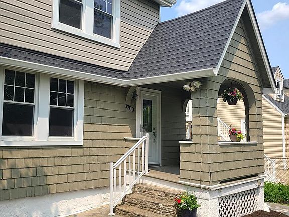 3rd image of 1700 Goodview Rd