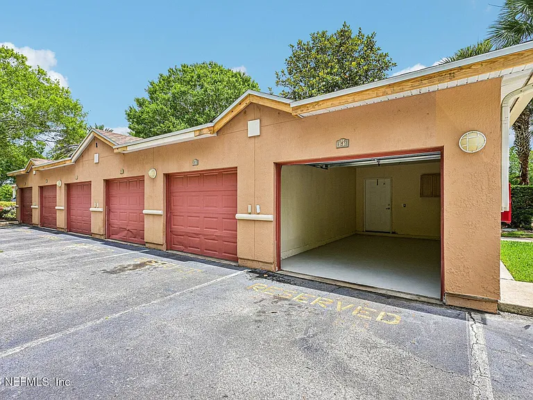 510 Florida Club Blvd #101 — Photo 33