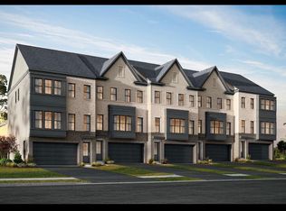 22918 Copper Tree Ter, Ashburn, VA 20148