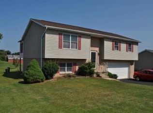 1925 Aldon Dr, Dover, PA 17315