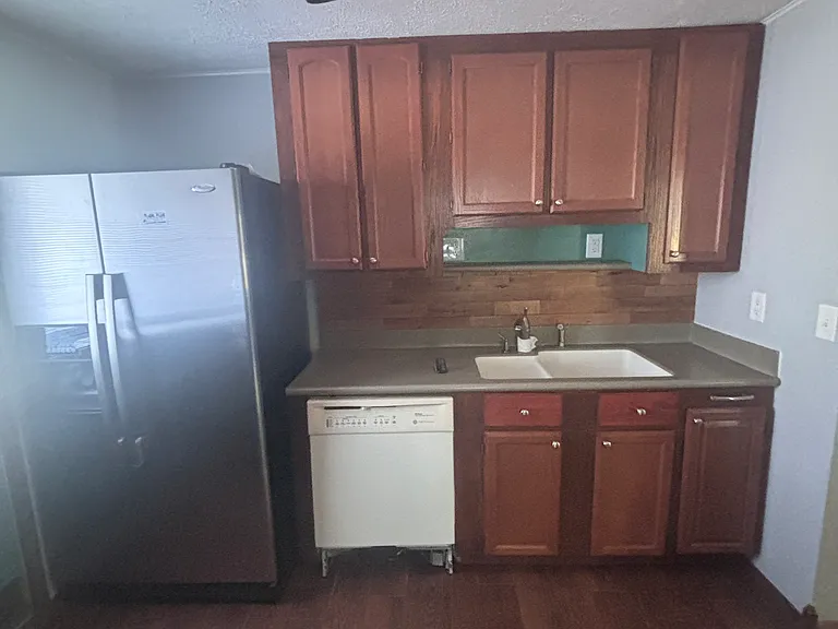 213 E Farmer St — Photo 8
